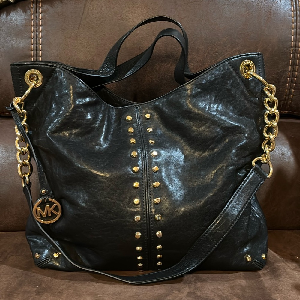 Michael Kors Hobo Bag. Black with Gold Hardware.